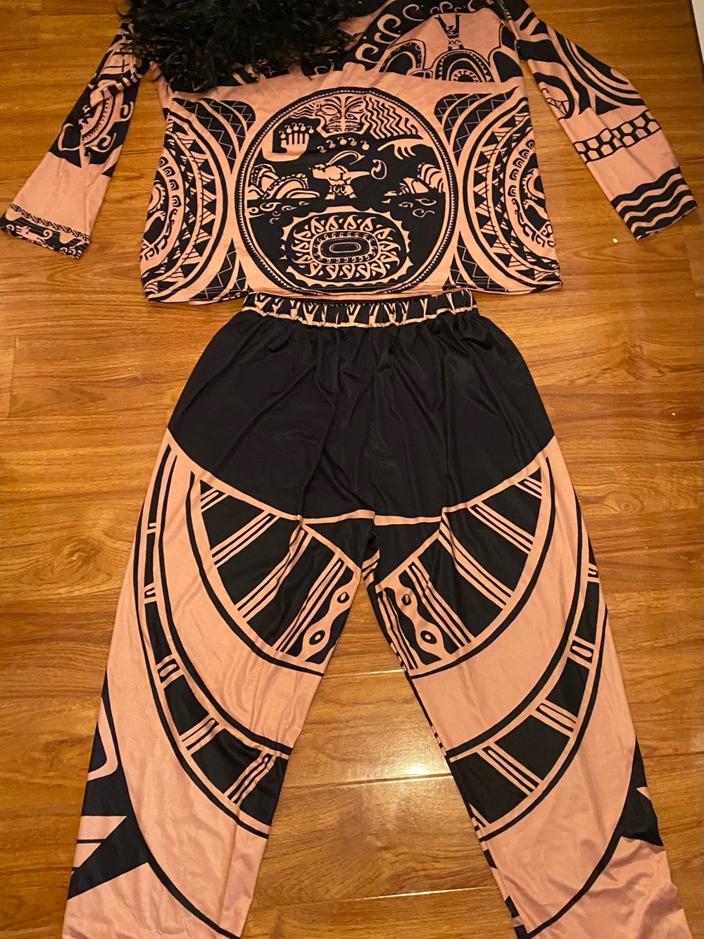 XL Male Maui Costume with Wig